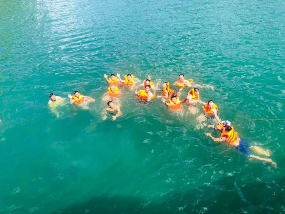 Cat Ba Violet Hotel Chan Chau Екстериор снимка