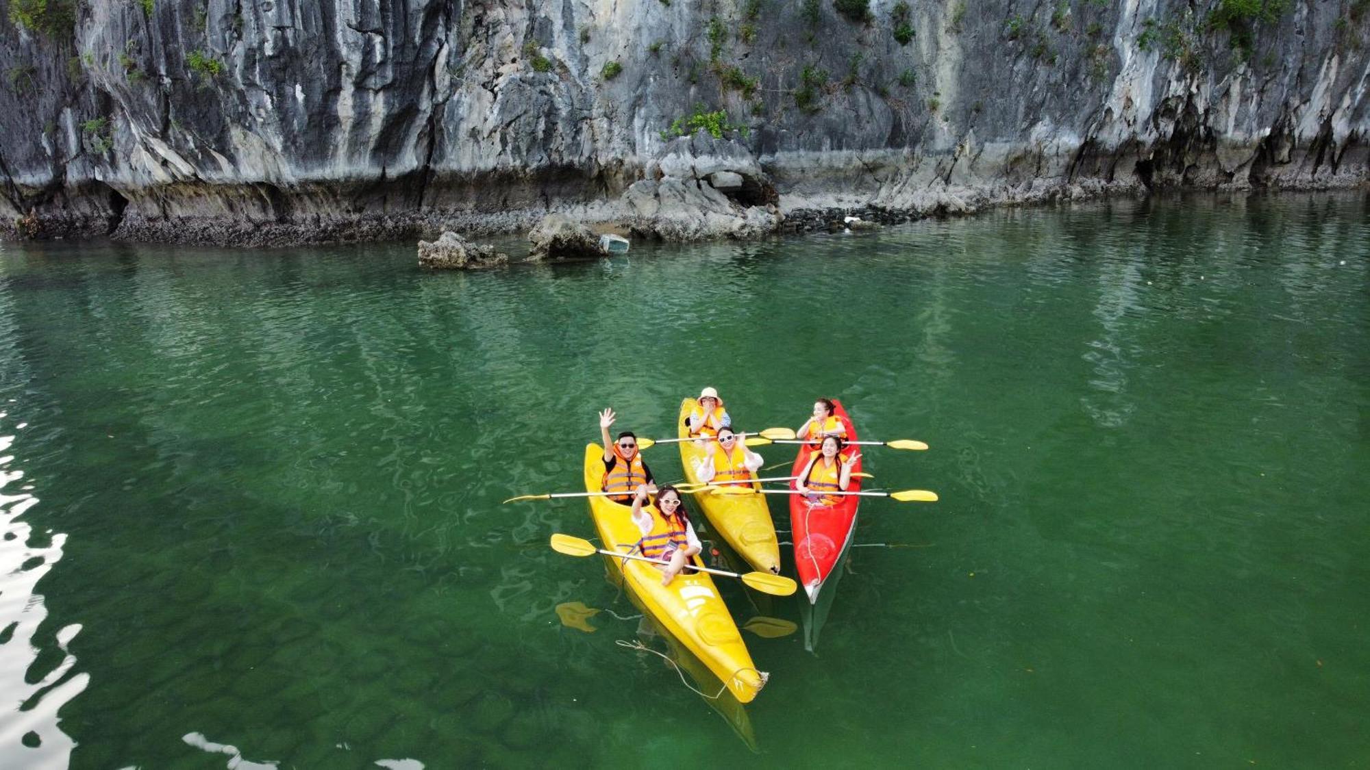 Cat Ba Violet Hotel Chan Chau Екстериор снимка